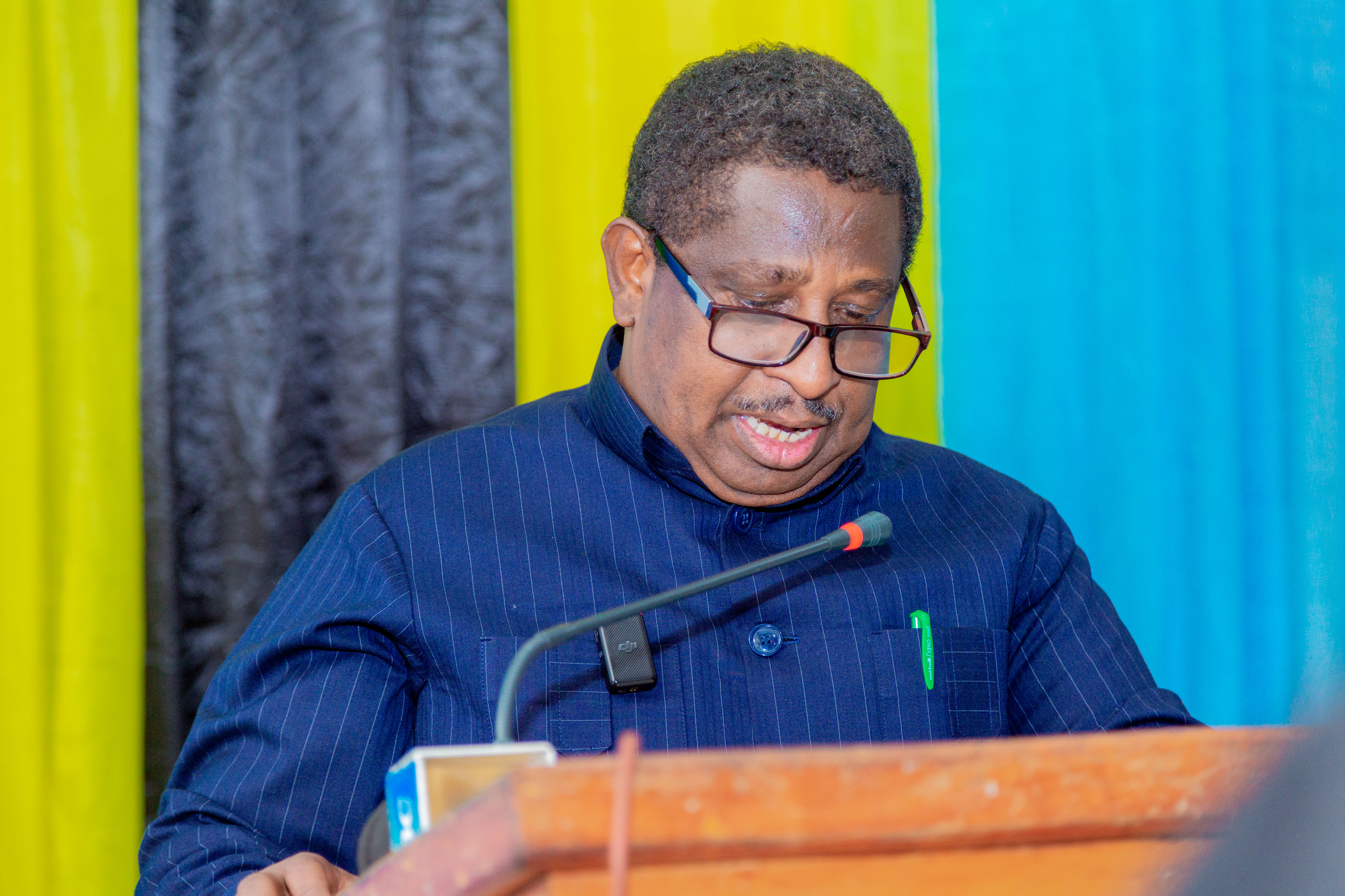 RC BABU AWATAKA WATUMISHI WA UMMA KUSIMAMIA MIRADI KWA UADILIFU.